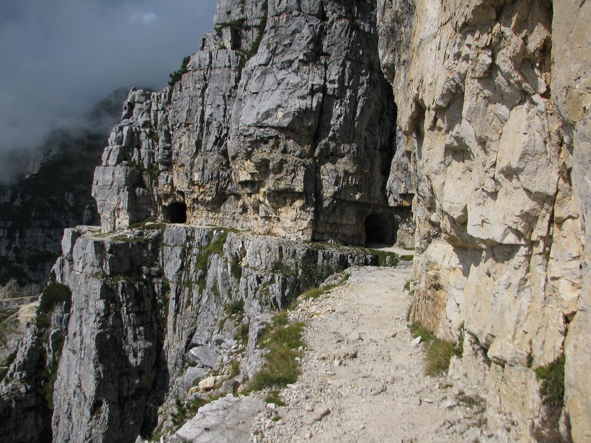 Strada delle 52 Gallerie